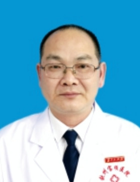 冯 铭(医务部部长兼医务科科长、外一科主任)